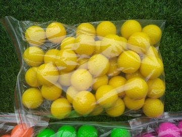 형광 골프 공 골프 공 검정 빛의 형광 골프 공 (ultraviolet 빛) 협력 업체